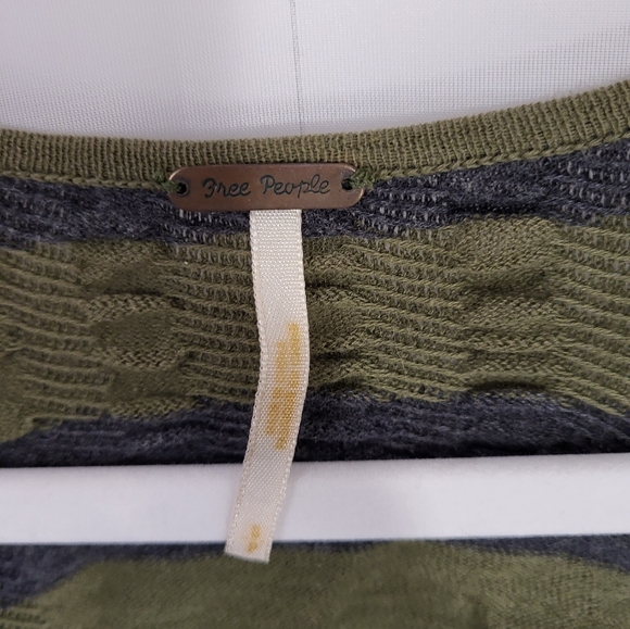 FREE PEOPLE Long Sleeve Top Small - Picture 4 of 11